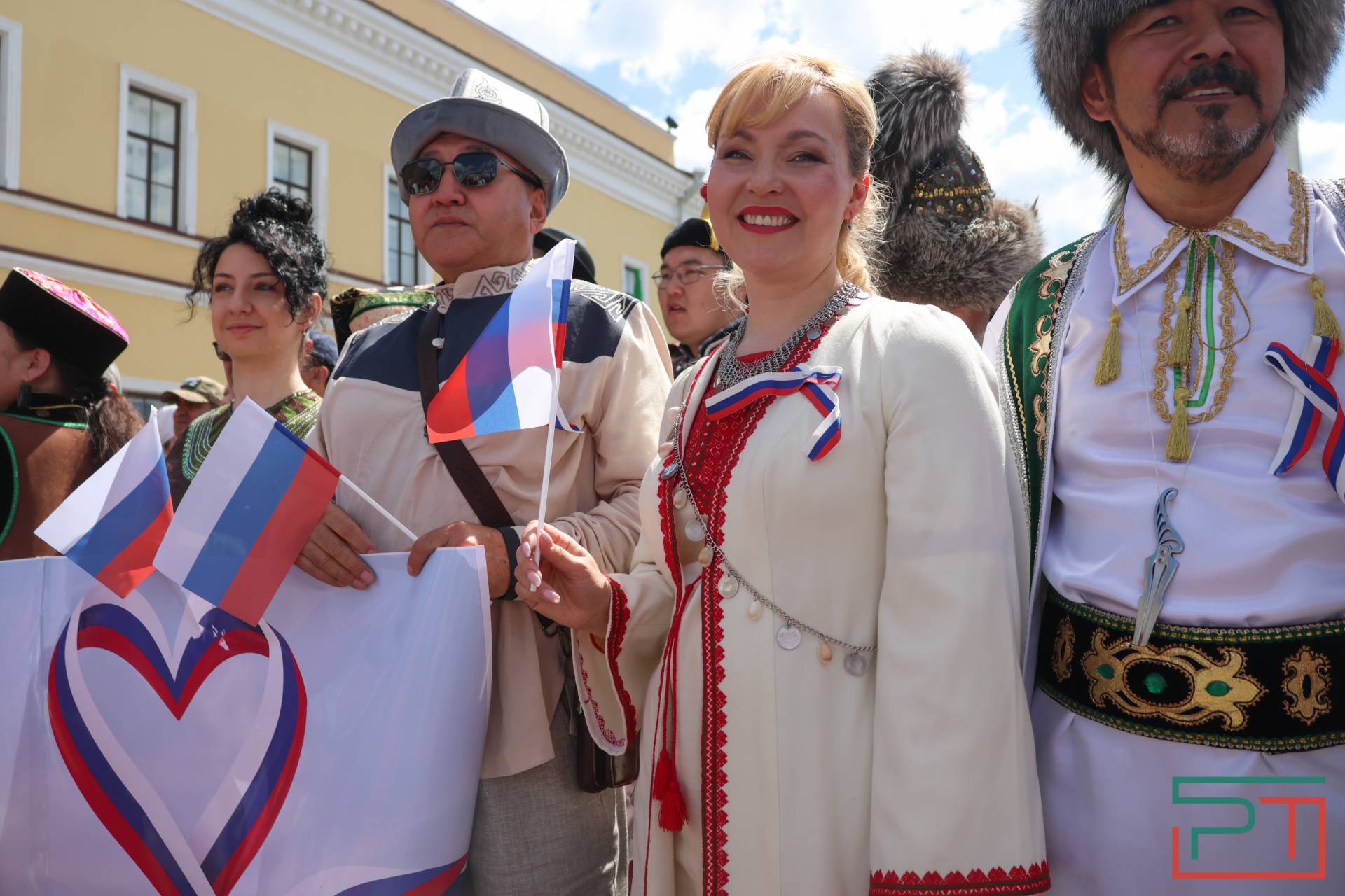Шествие Парада Дружбы народов прошло в Казанском Кремле