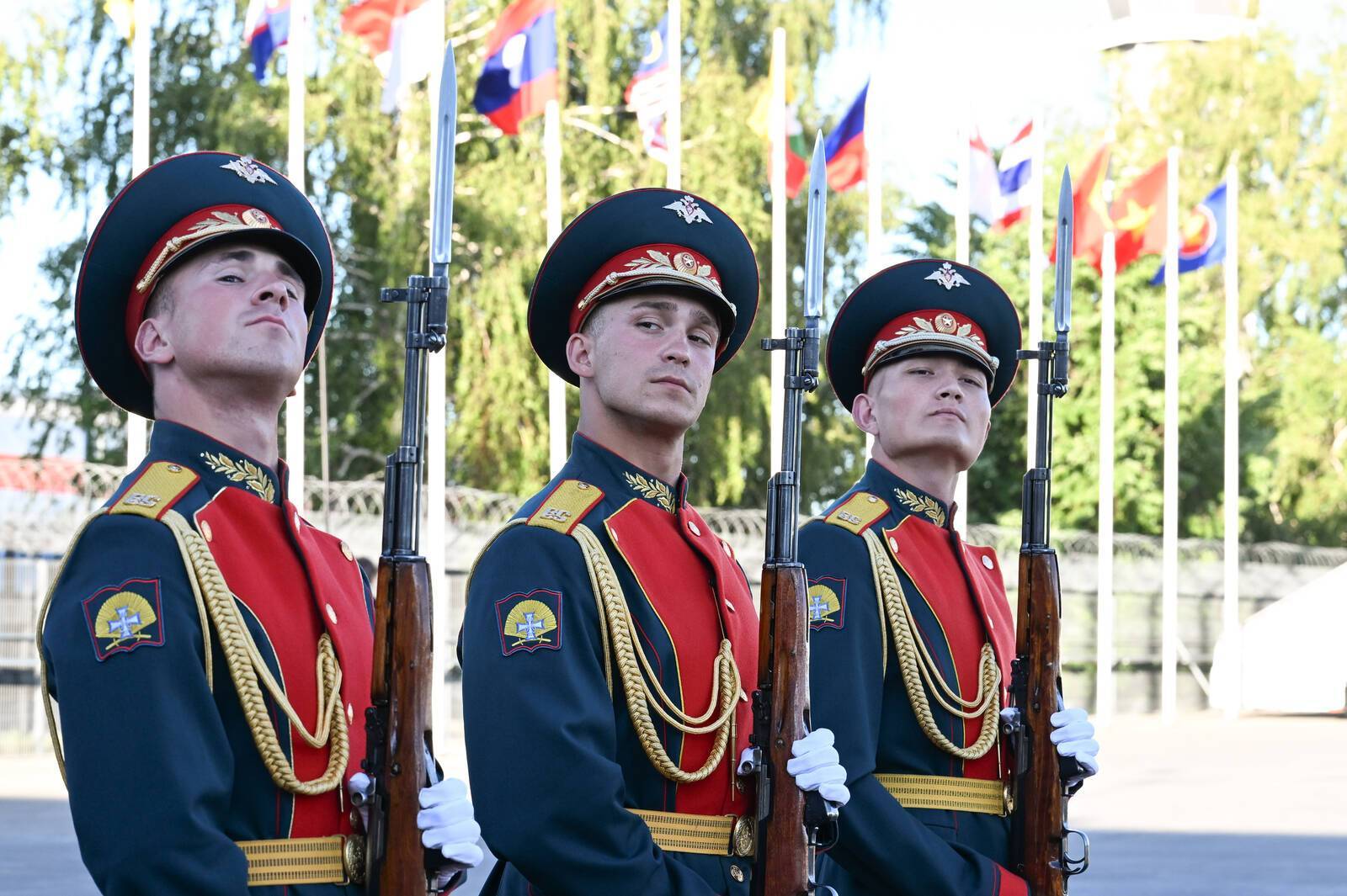 В Казань прибыл глава МИД Индонезии