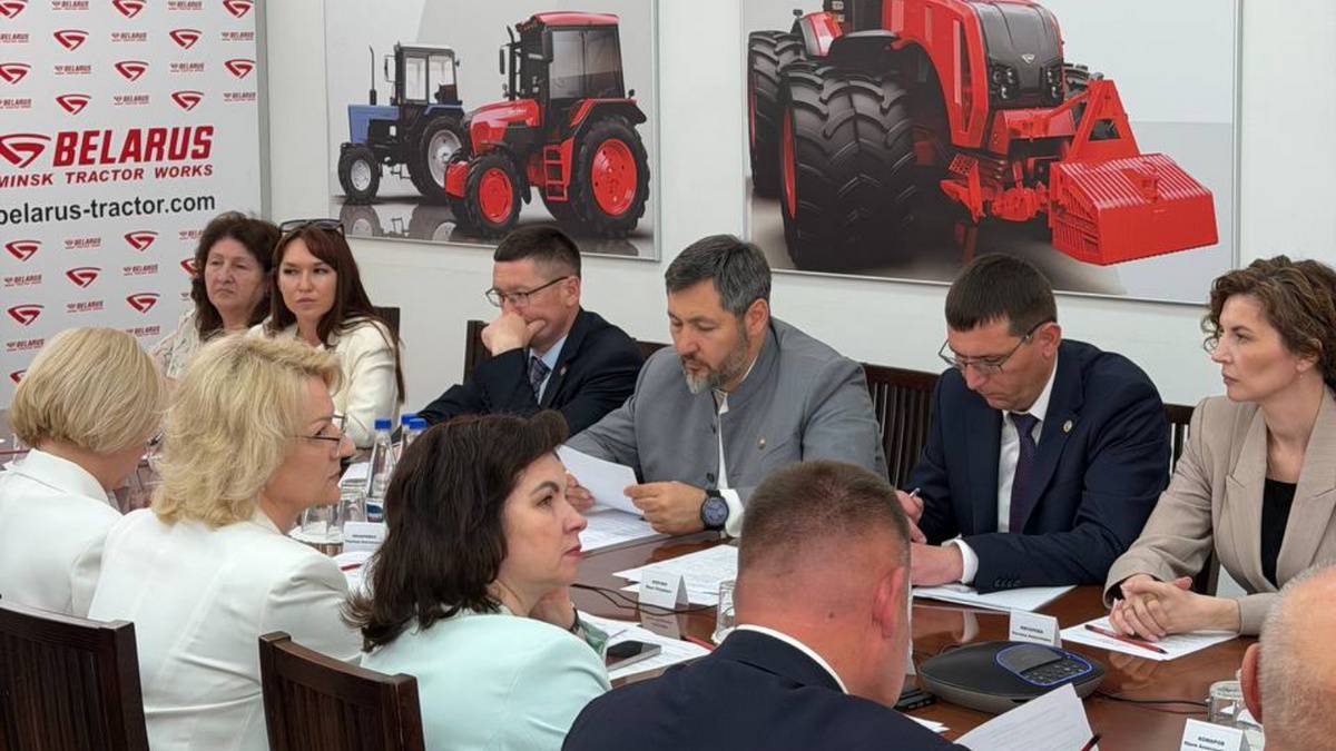 Татарстан и Беларусь обсудили сотрудничество в сфере легкой промышленности