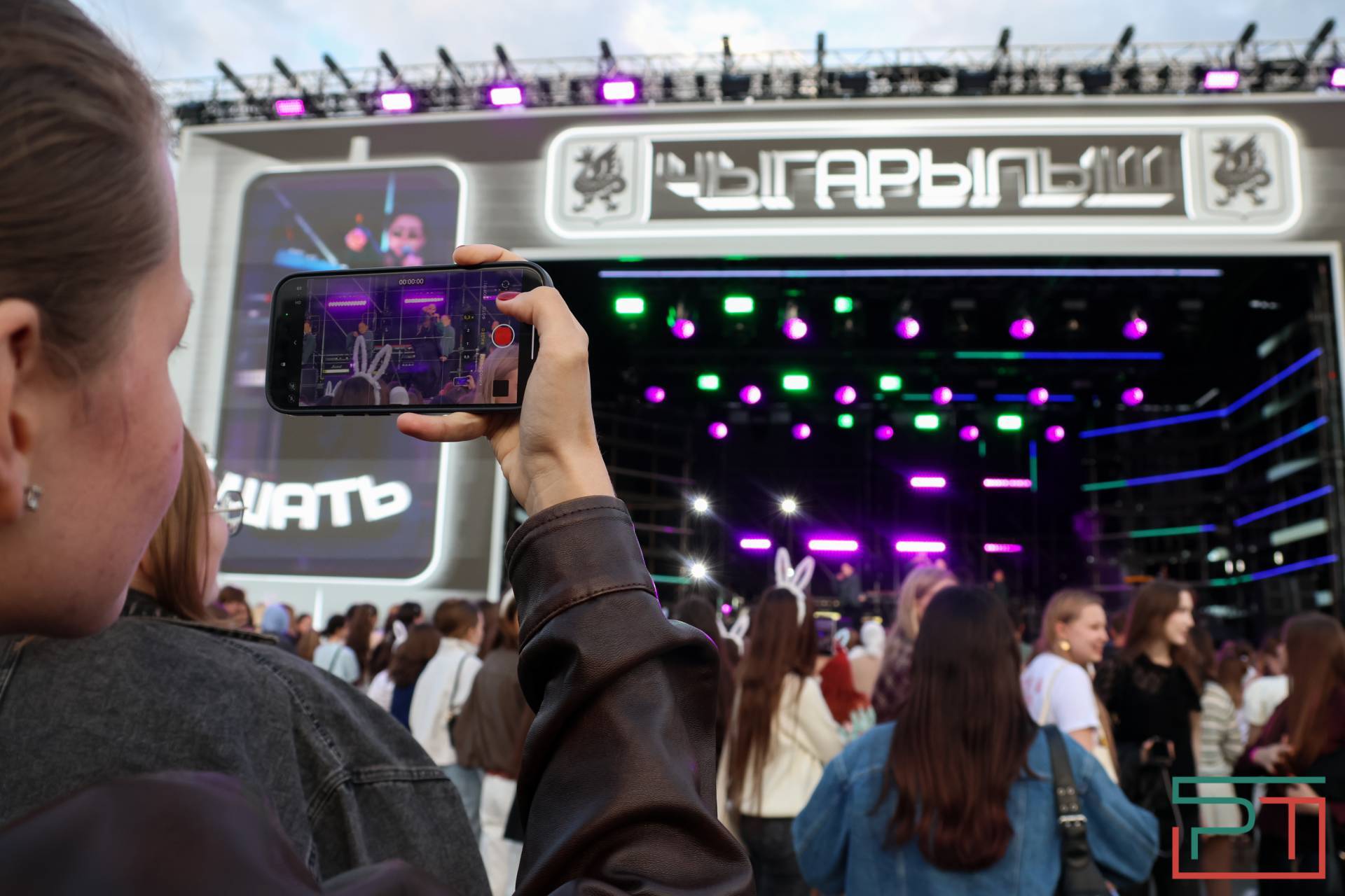Группа «Моя Мишель» и DJ Сулейман выступили на общегородском выпускном в Казани