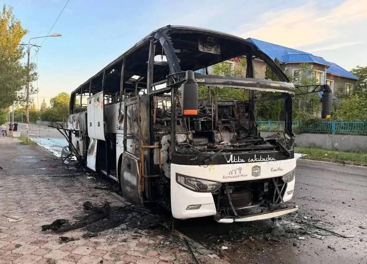 Дрон ВСУ ударил по автобусу «Москва — Симферополь» в ДНР — семь человек погибли