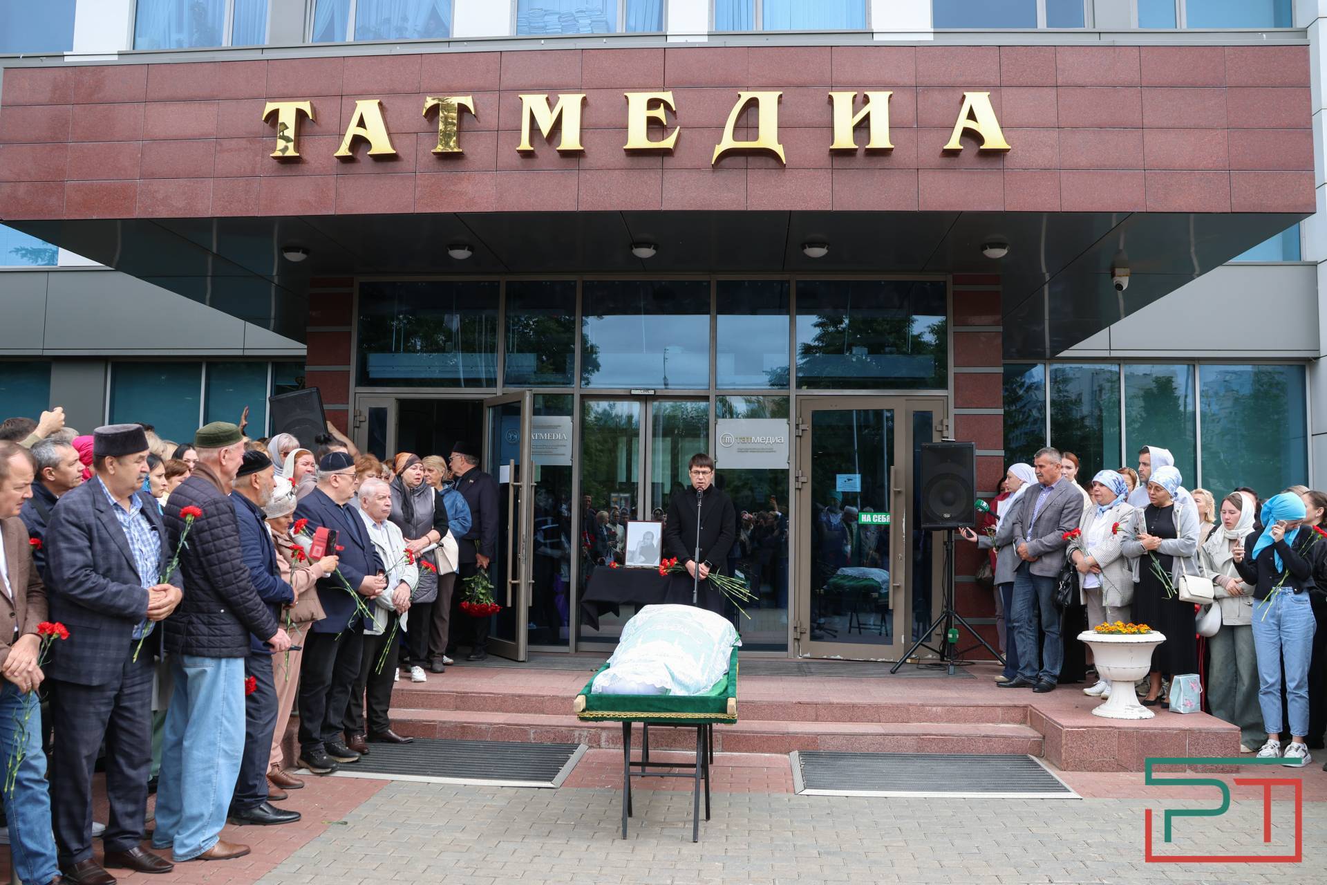 В Казани простились с журналистом Радиком Сабировым