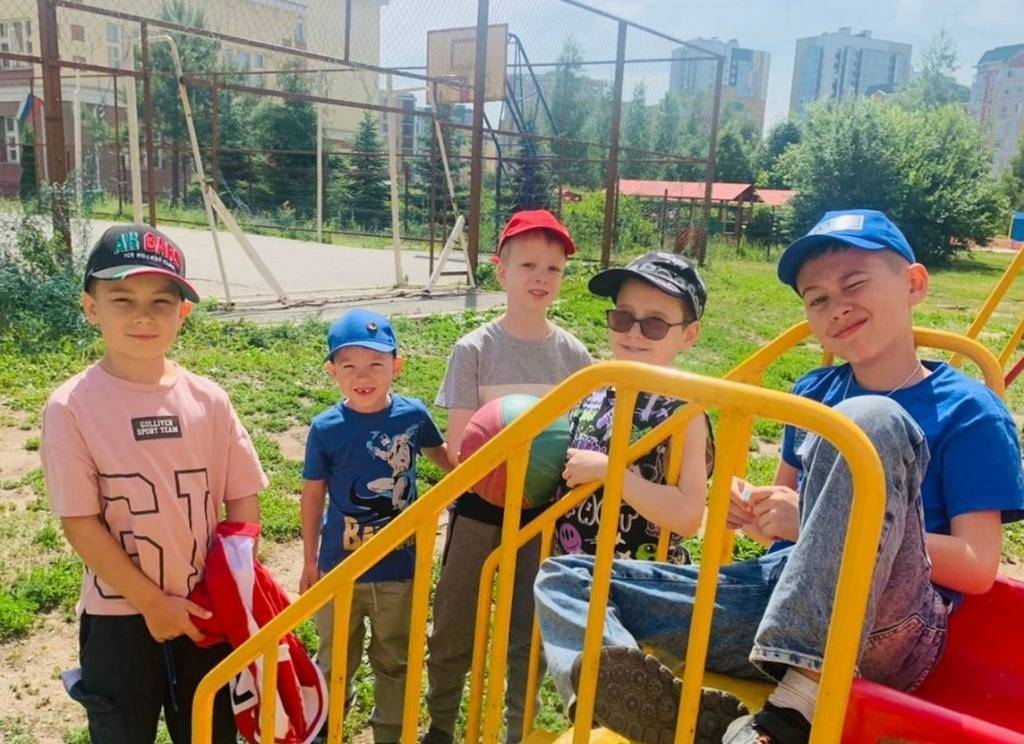 «Это за месяц? Нет, за неделю»: родителей в Казани напугали цены в городских лагерях для детей