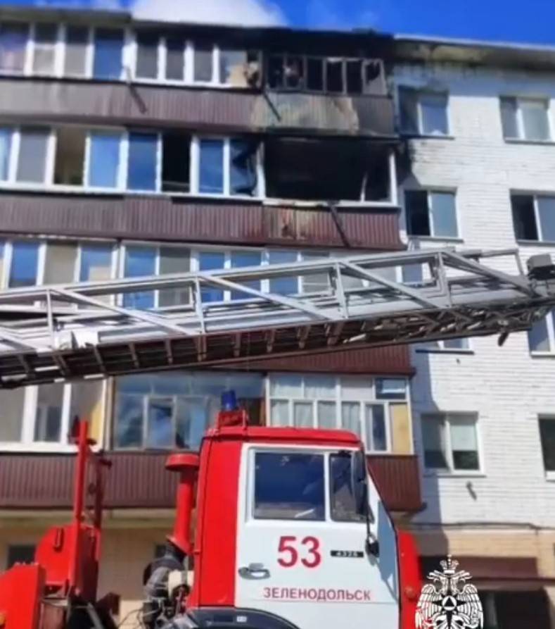 В Зеленодольске из-за окурка загорелись вещи на балконе - пострадал мужчина