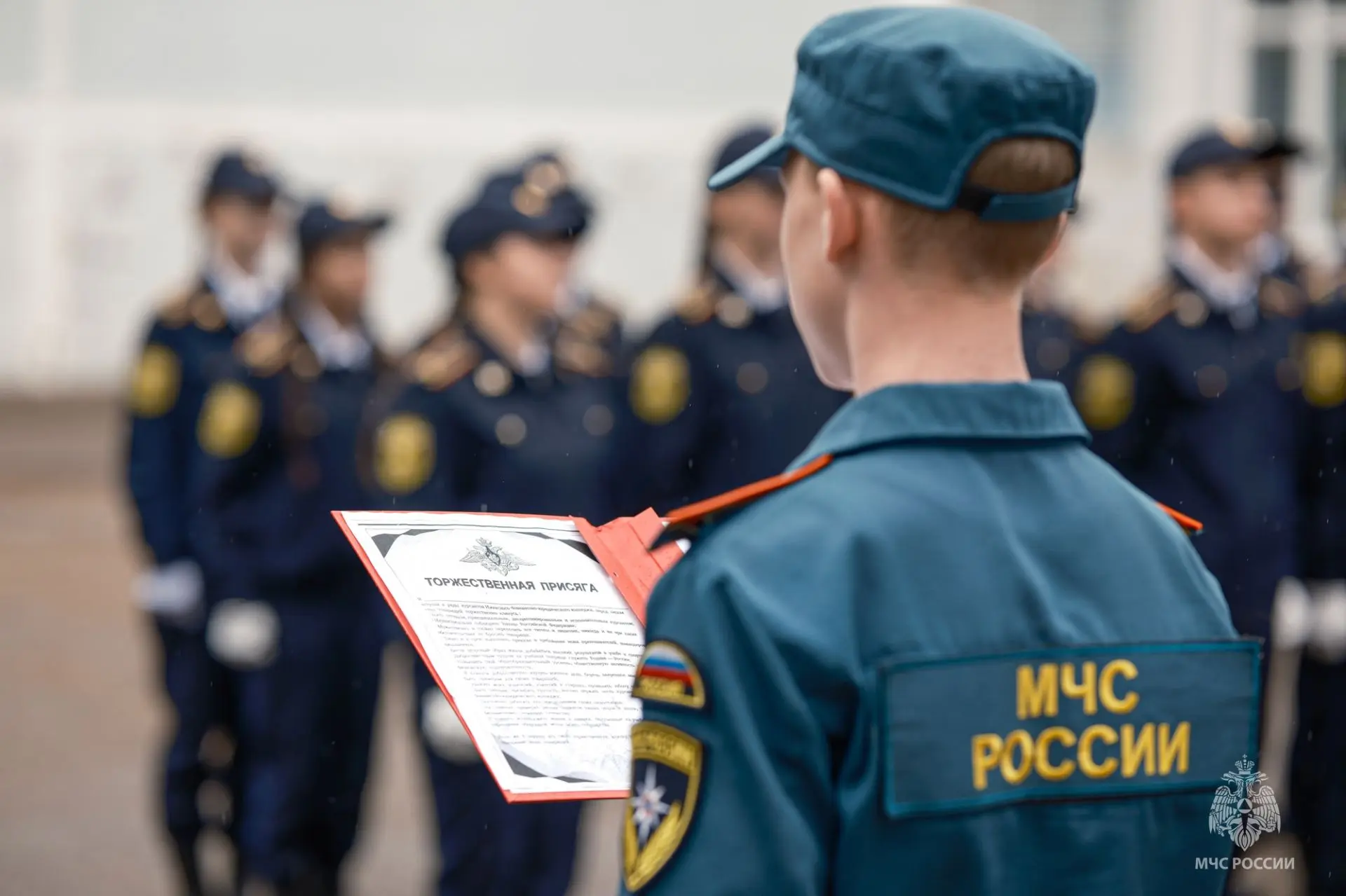Будущие специалисты пожарной охраны дали присягу в Нижнекамске