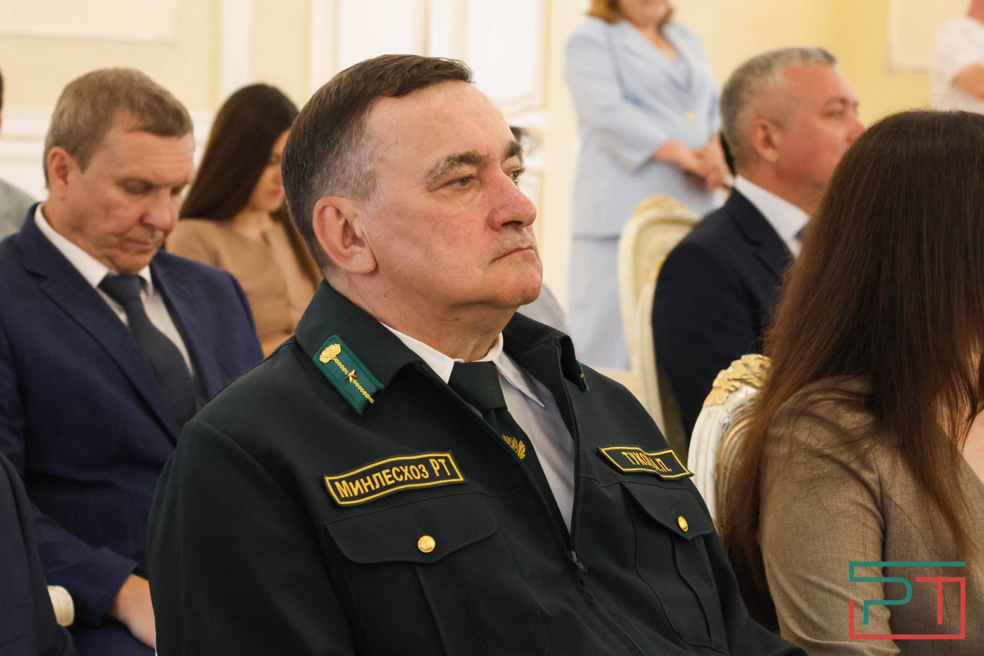 Марат Ахметов вручил государственные награды РФ и РТ