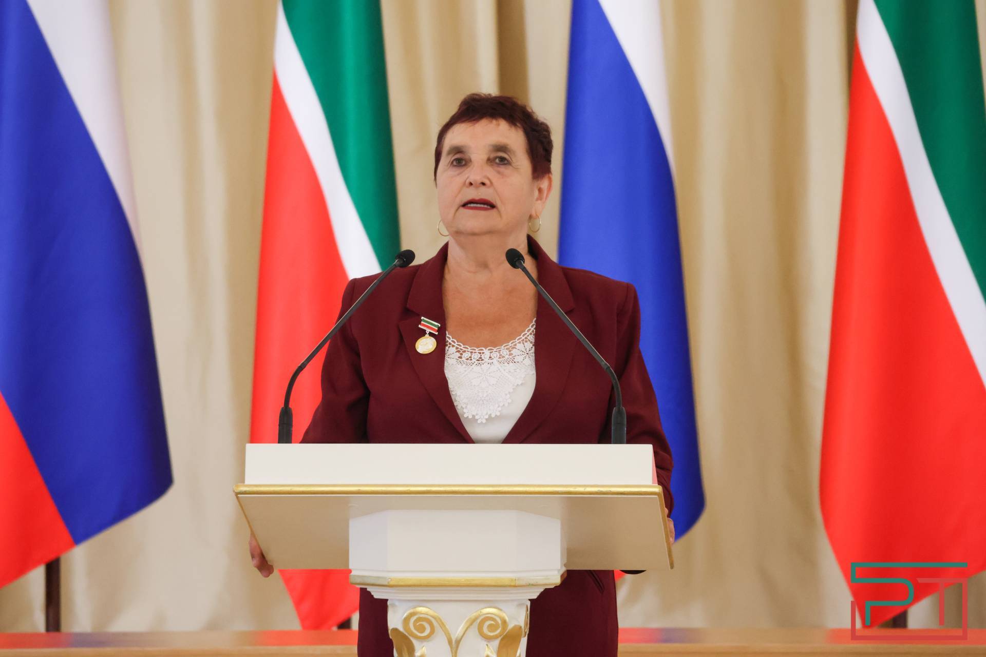 Марат Ахметов вручил государственные награды РФ и РТ