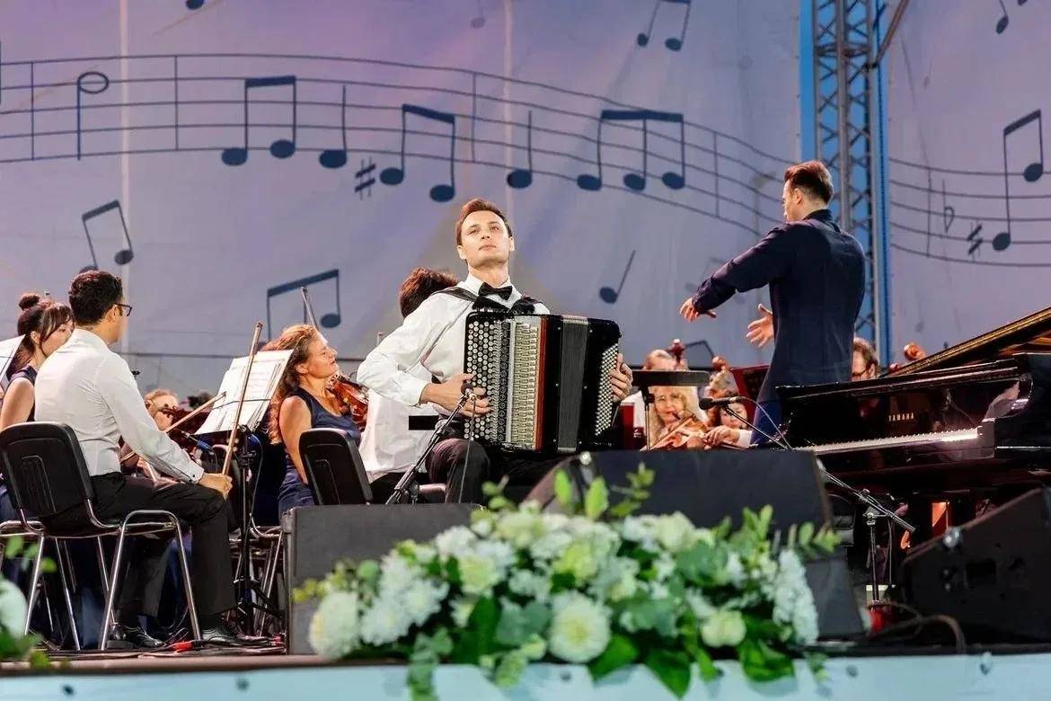 Минниханов пригласил татарстанцев на «Летние вечера в Елабуге» – фото