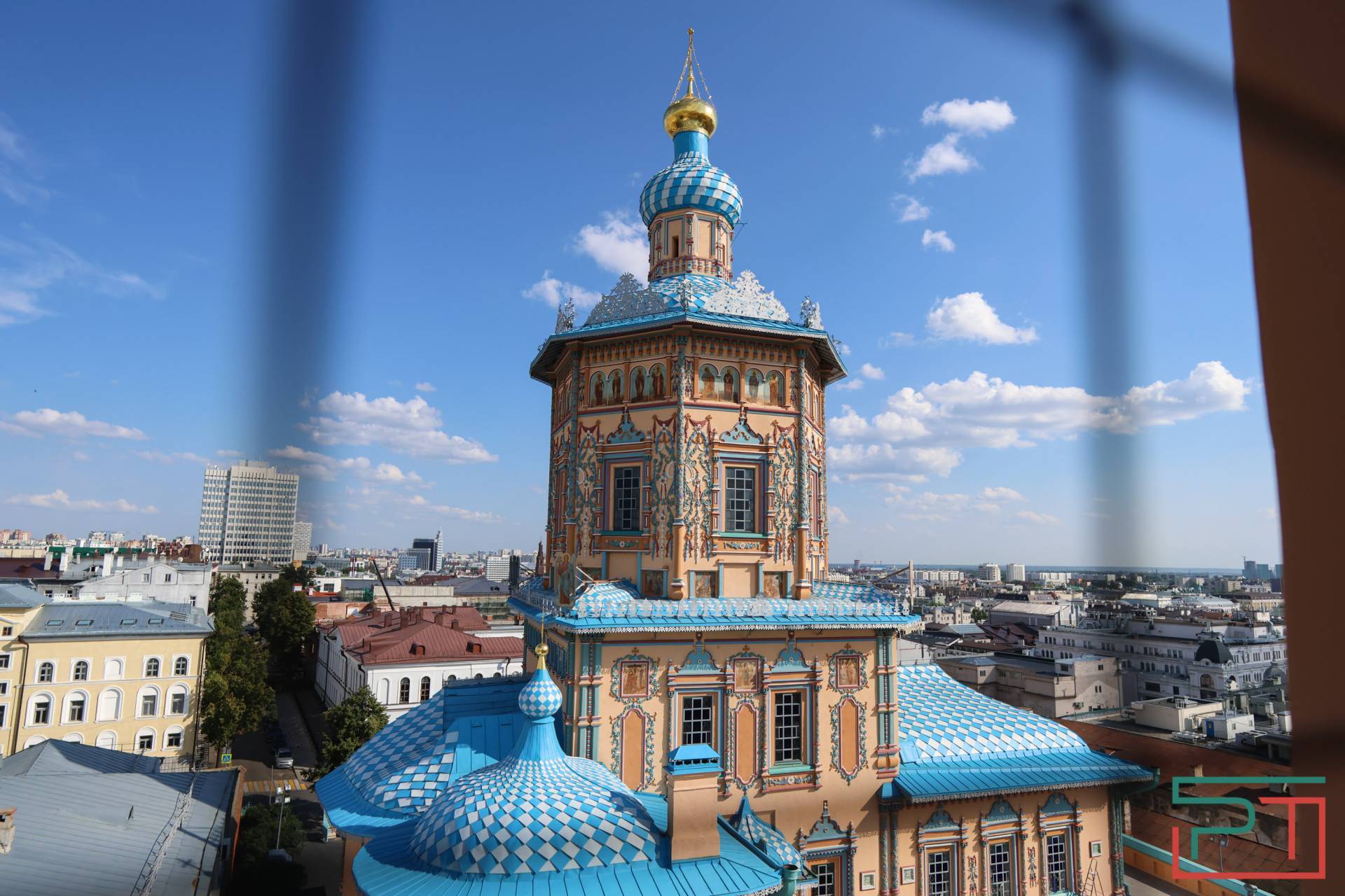 Пресс-тур по храмовому комплексу Петропавловского собора Казани