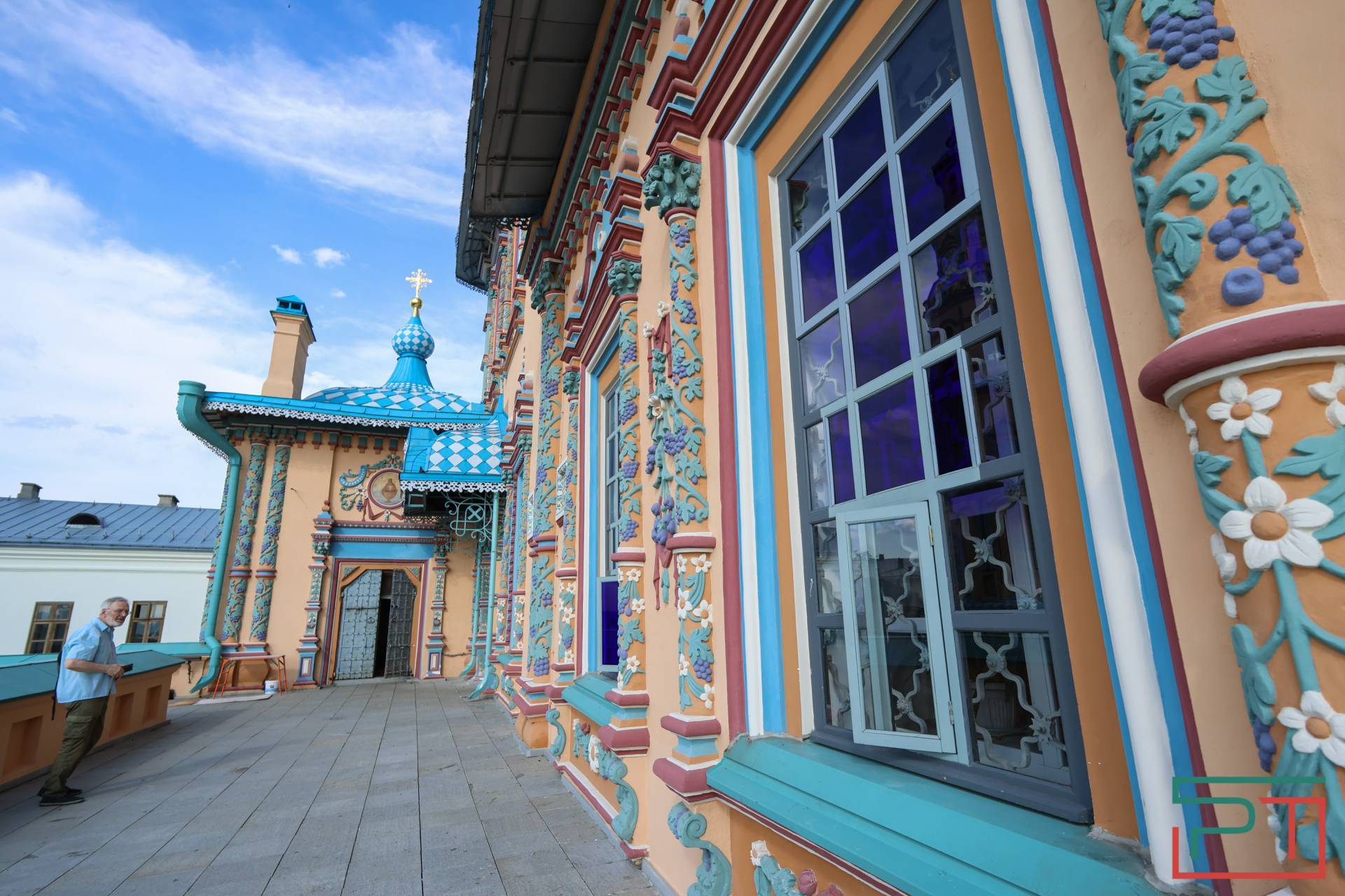 Пресс-тур по храмовому комплексу Петропавловского собора Казани