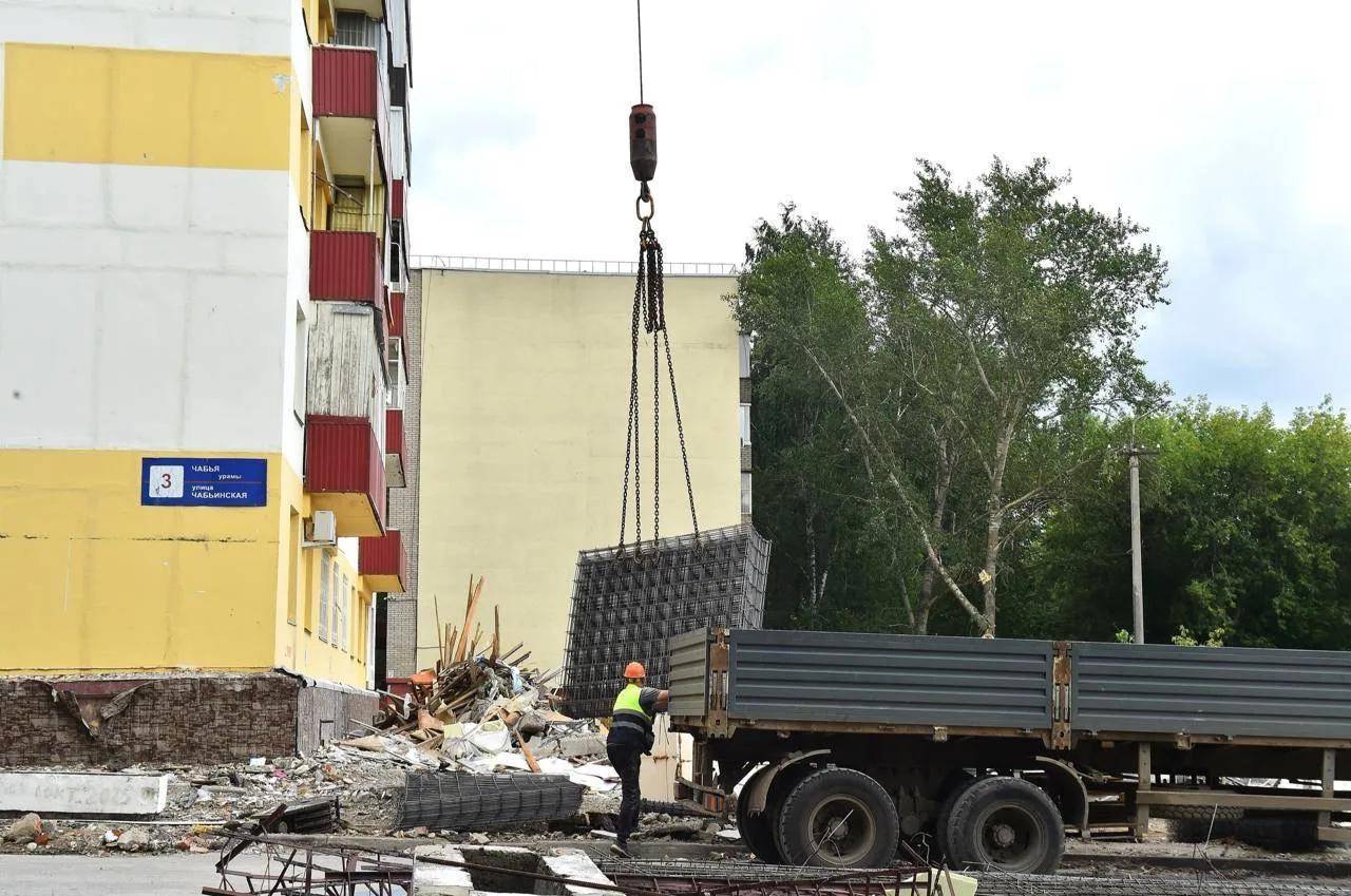 Названы сроки завершения ремонта дома в Нижнекамске, поврежденного при налете БПЛА