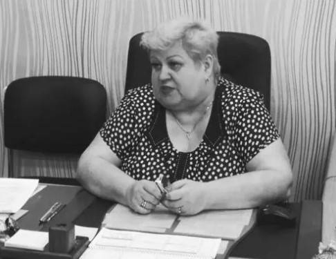В Челнах скончалась замначальника управления образования Лидия Золотарева