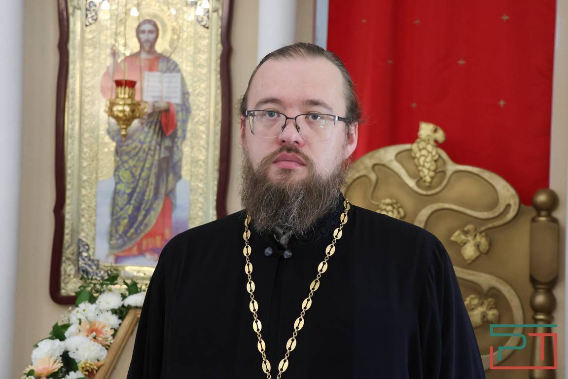 «Давай ты будешь крестным»: казанский священник рассказал о таинстве крещения