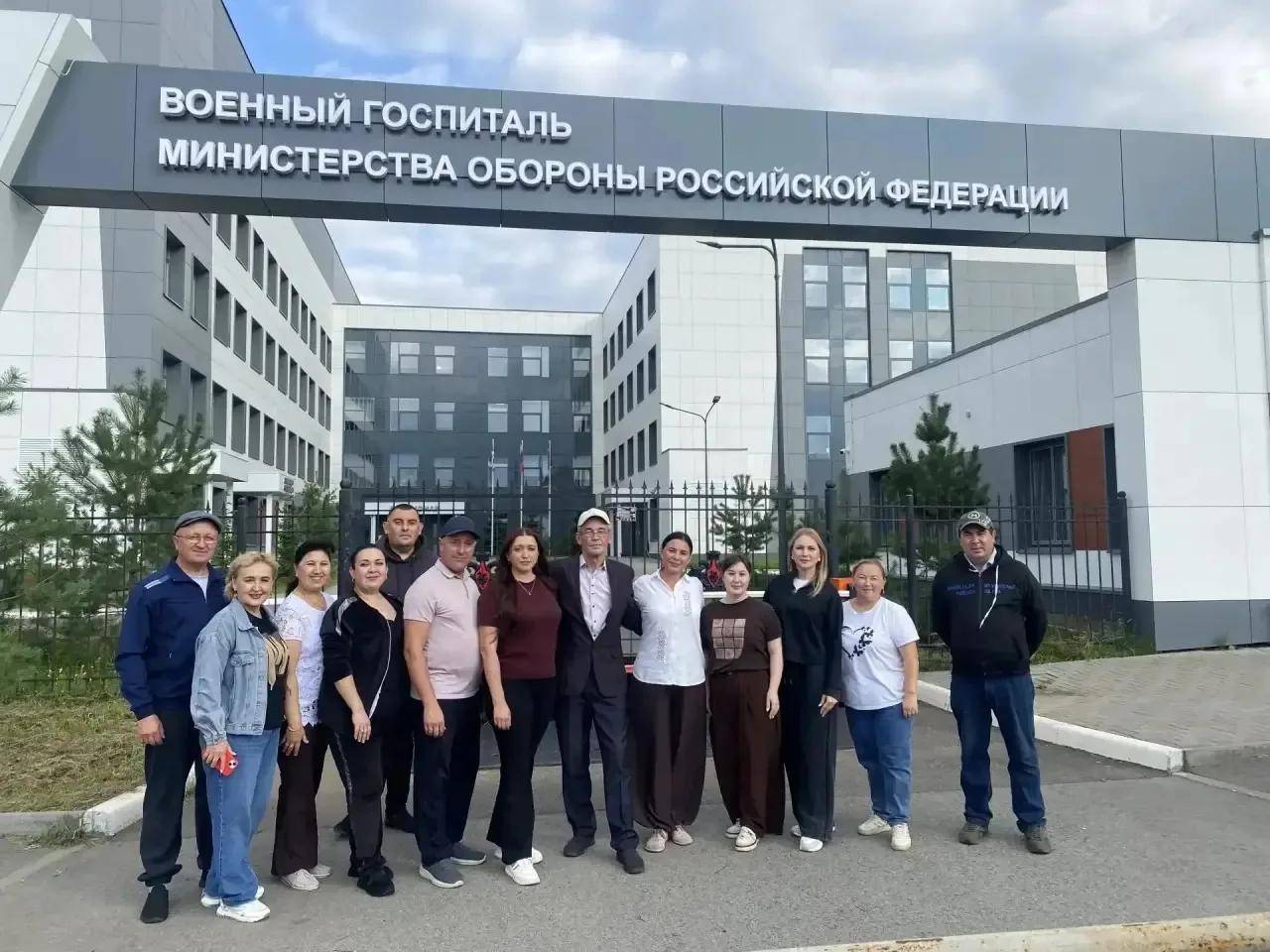 Делегация из Буинска навестила раненых бойцов в Казанском военном госпитале