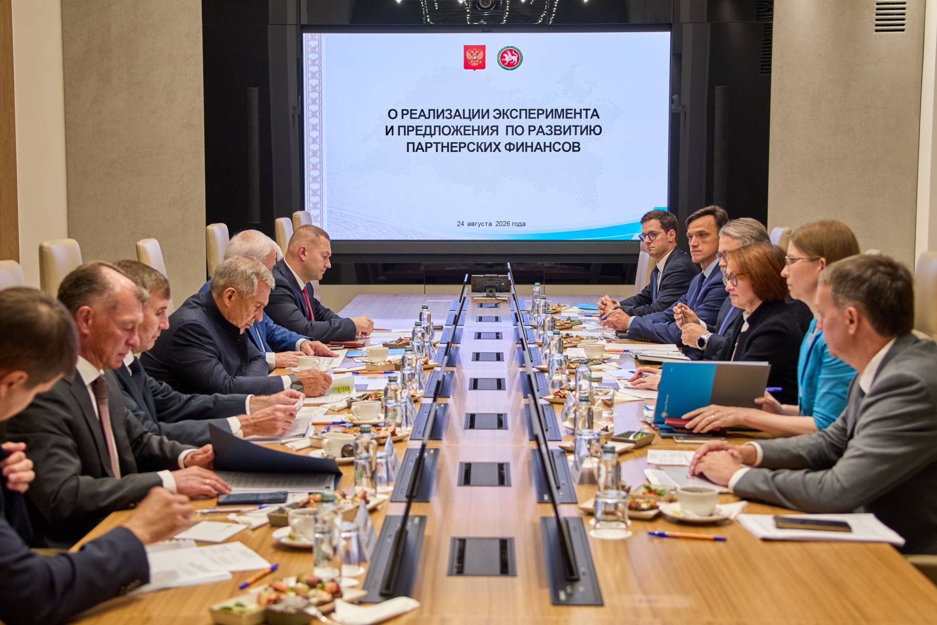 Минниханов и Набиуллина обсудили реализацию эксперимента по партнерскому финансированию