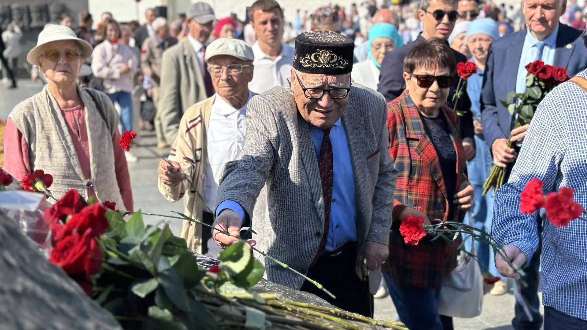 В Казани почтили память поэта-героя Мусы Джалиля