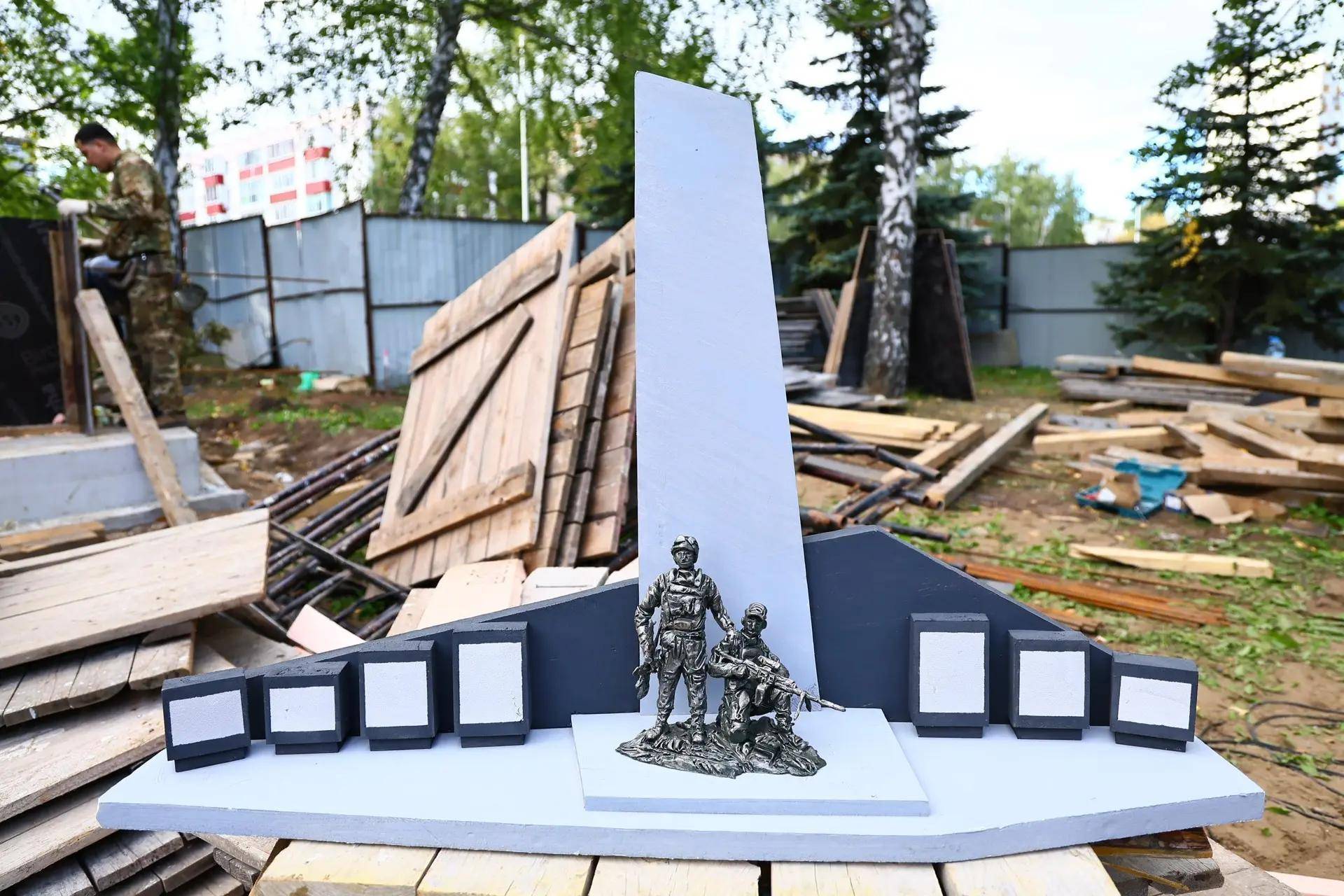 Мемориал в честь бойцов СВО в Нижнекамске построен на 50%