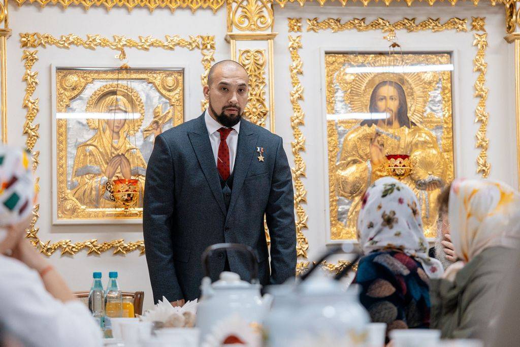 Митрополит Кирилл встретился с семьями погибших участников СВО в Зилантовом монастыре в Казани