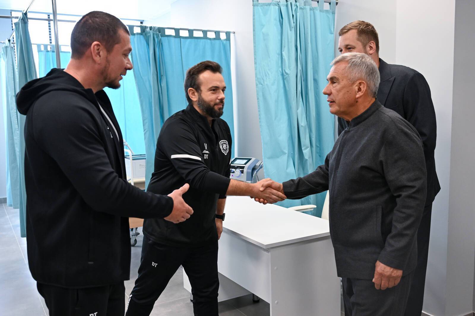 Минниханов открыл Центр регби в Казани