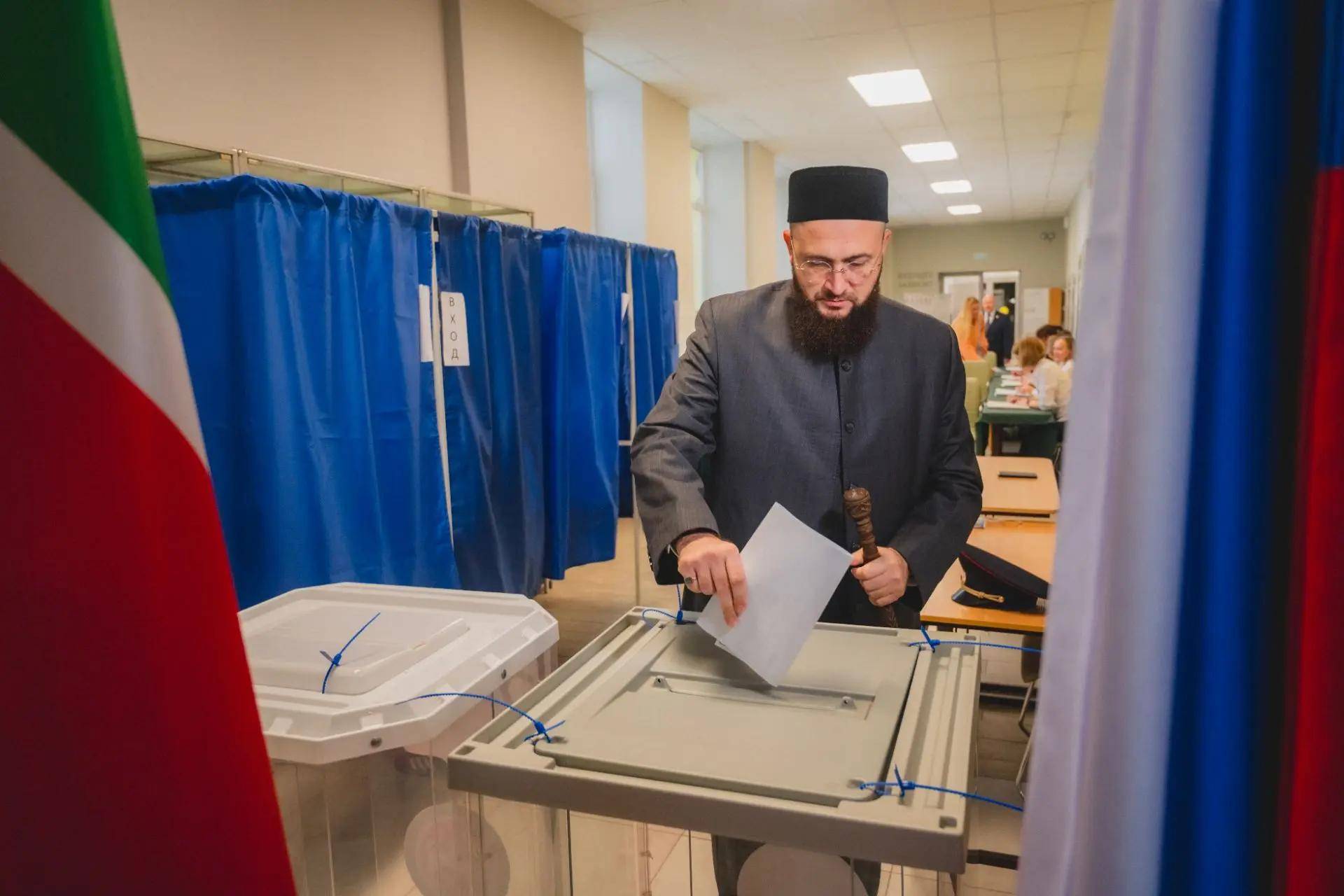 Муфтий Татарстана проголосовал на выборах в Госдуму