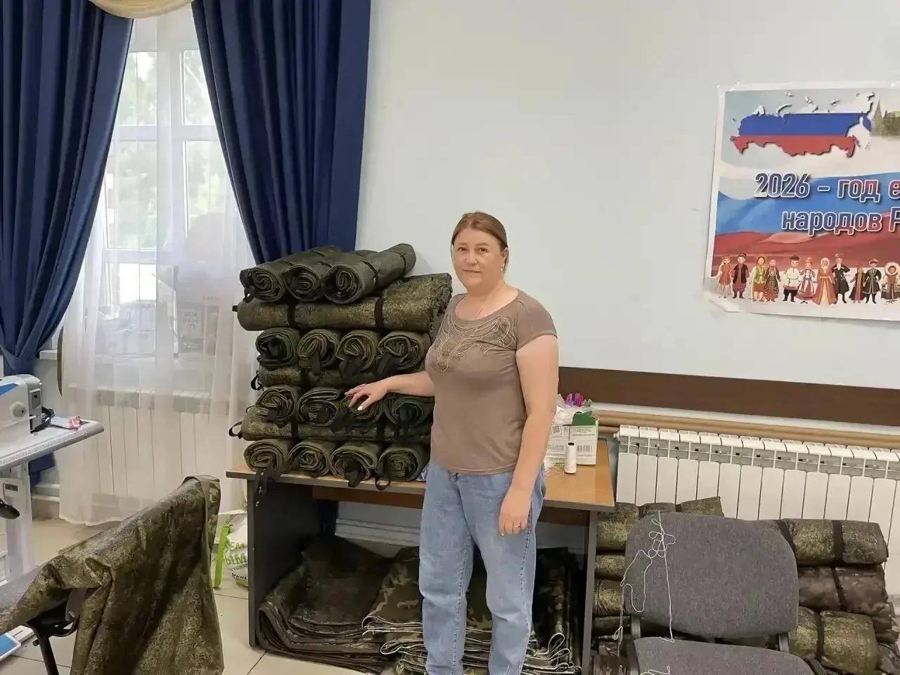 Волонтеры Лаишевского района завершили пошив партии пончо-антитепловизоров для бойцов СВО