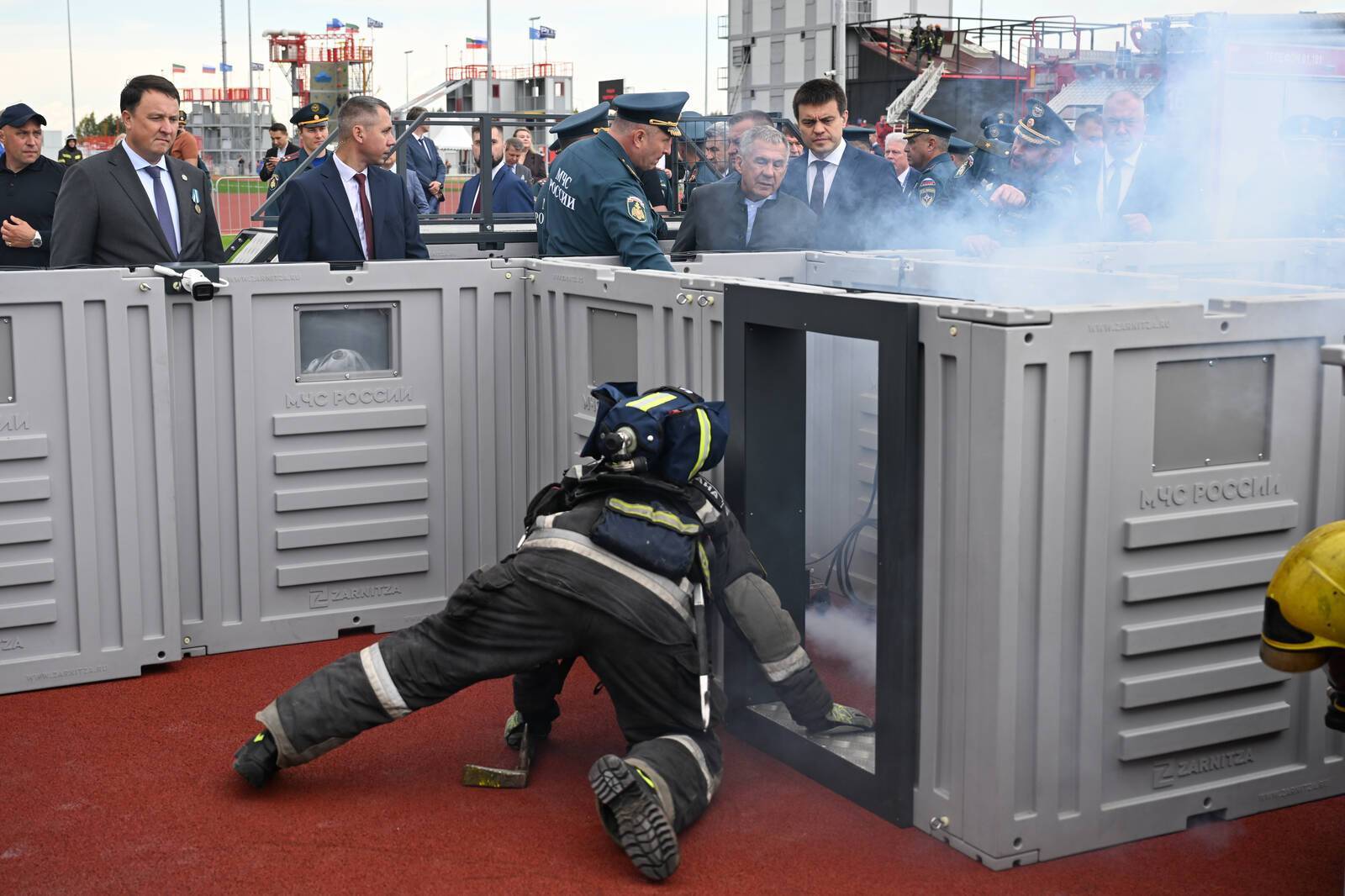 Куренков и Минниханов открыли учебно-тренировочный комплекс МЧС в Татарстане