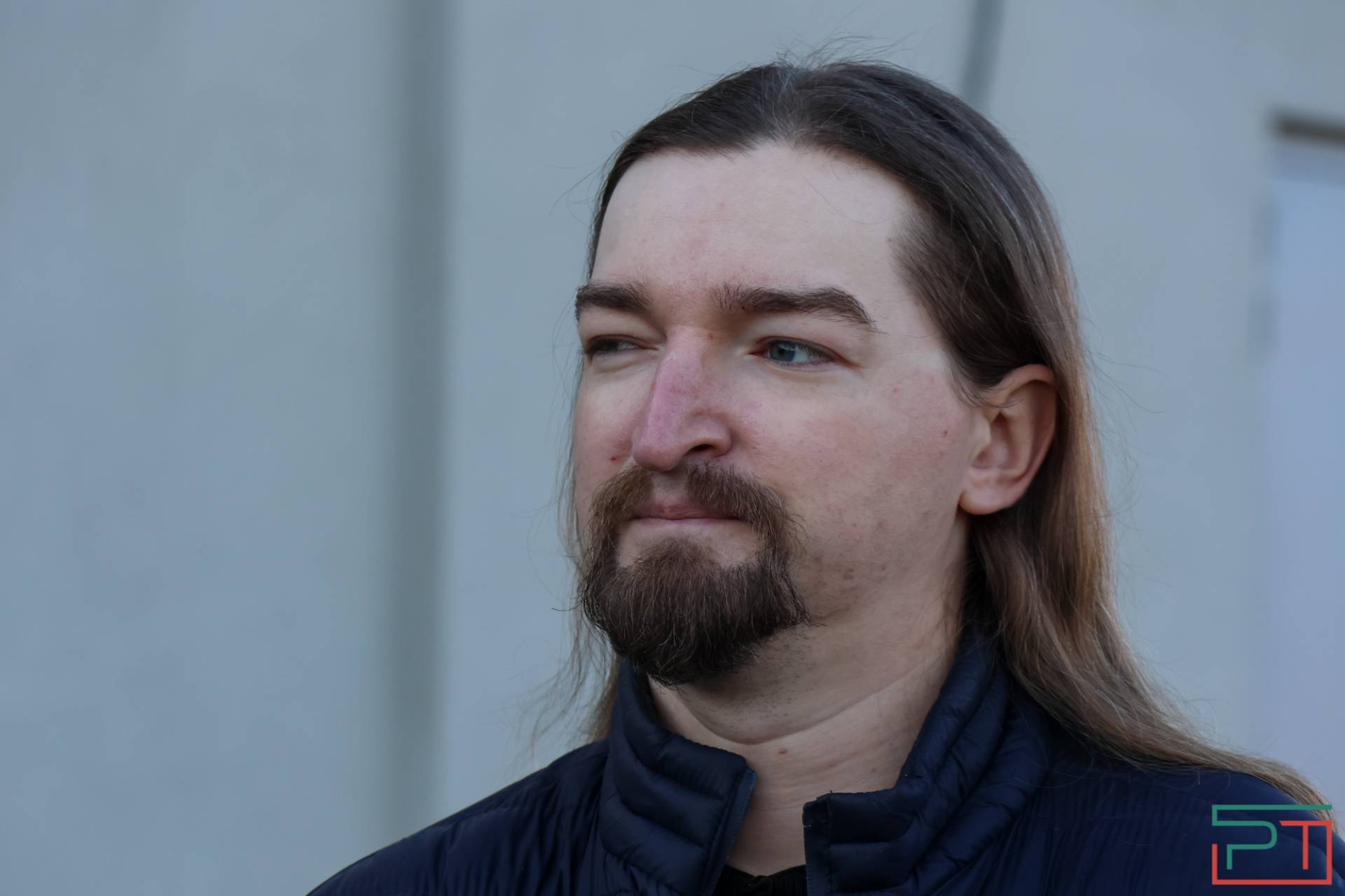 На фасаде ДК химиков завершили реставрацию советской мозаики «Посадим сады!»