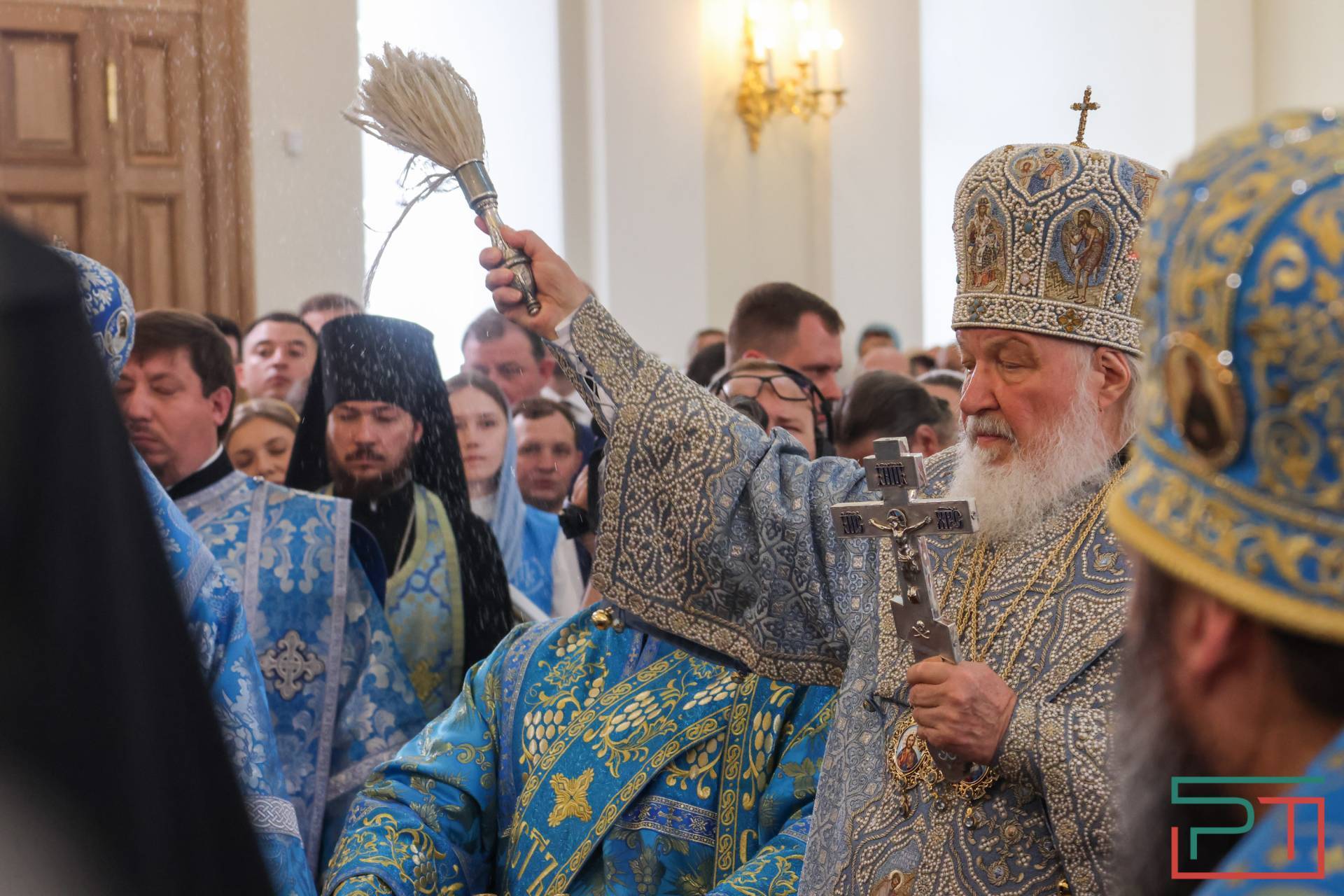 Патриарх Кирилл освятил отреставрированный храм Николы Тульского в Казани