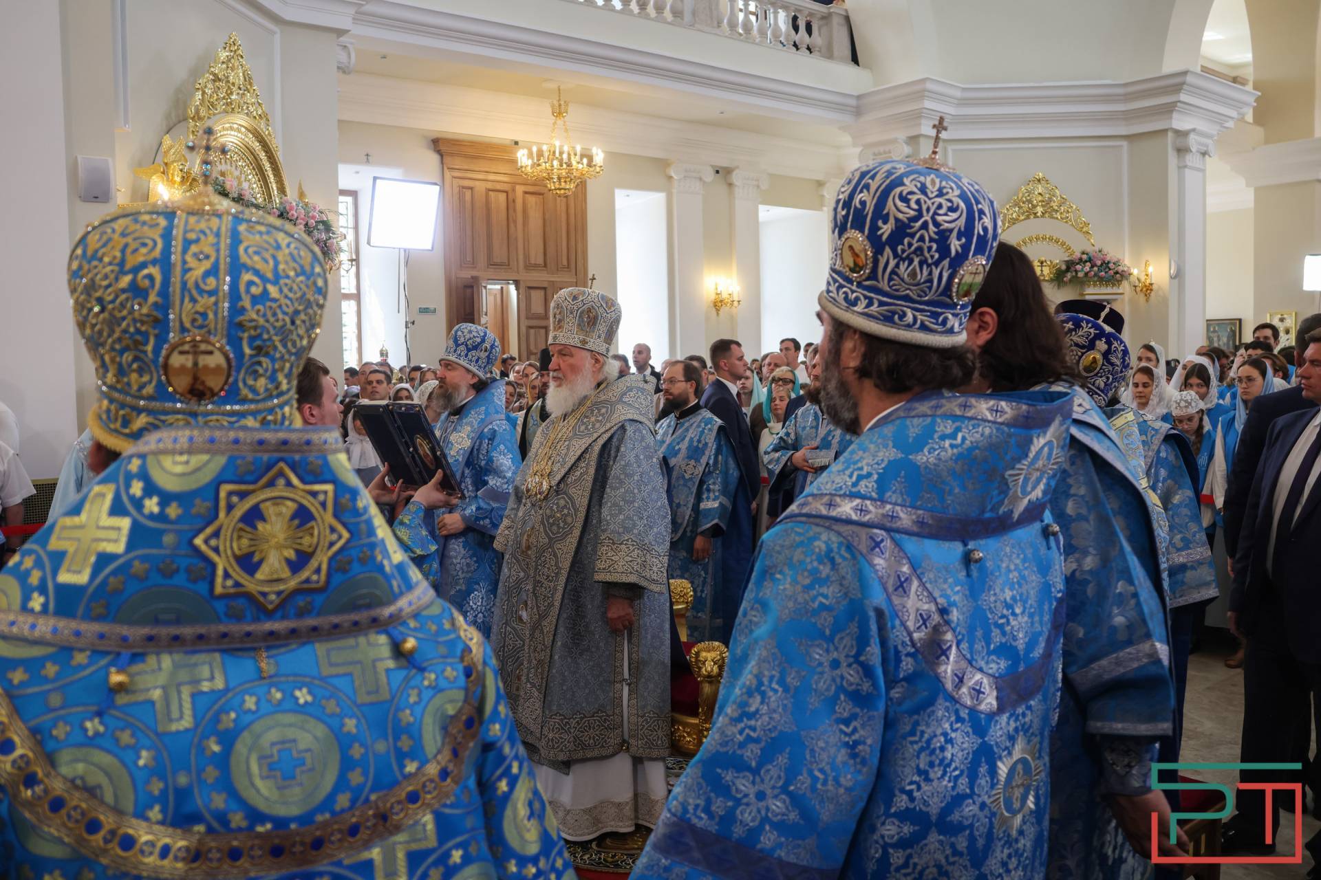 Патриарх Кирилл освятил отреставрированный храм Николы Тульского в Казани