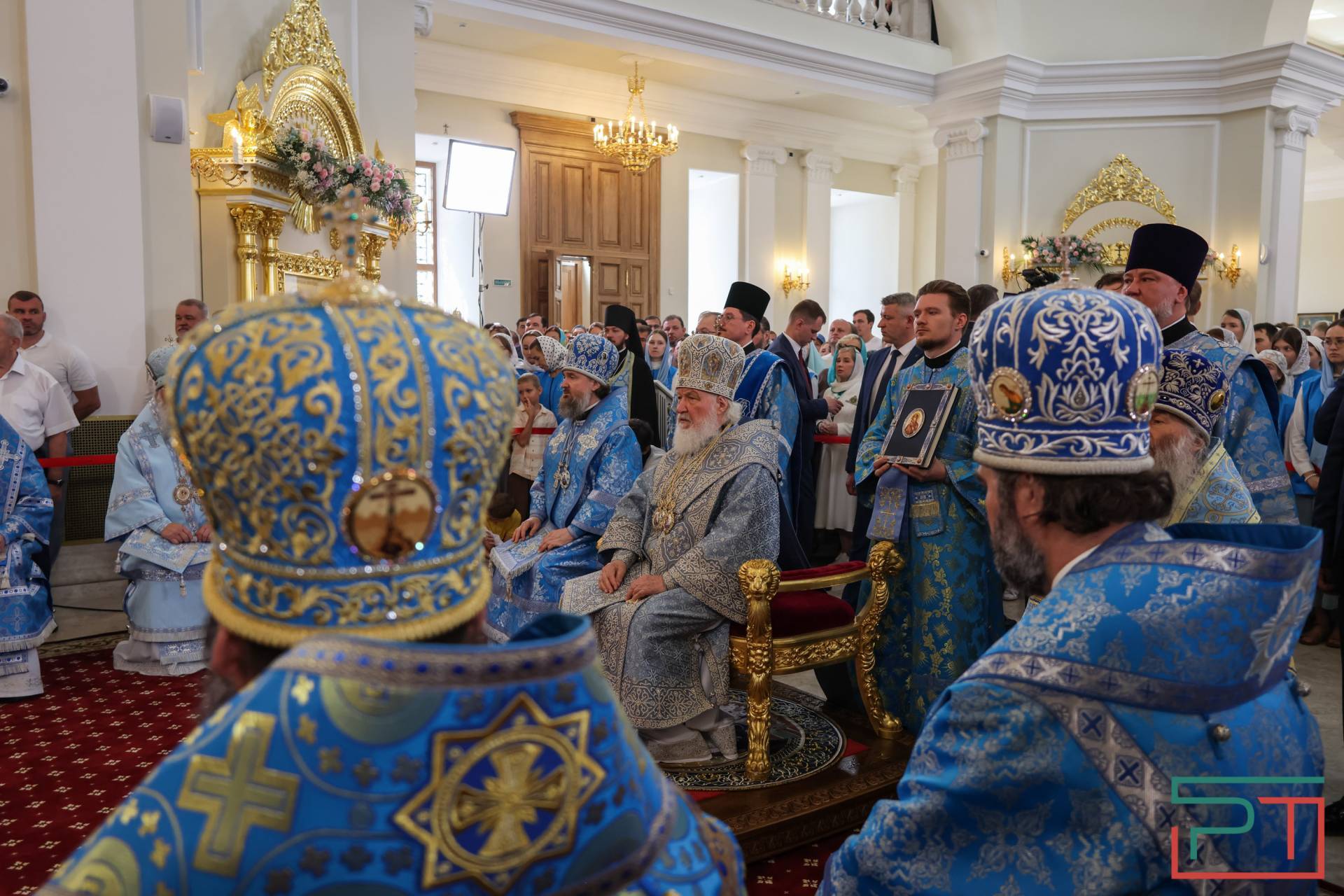 Патриарх Кирилл освятил отреставрированный храм Николы Тульского в Казани
