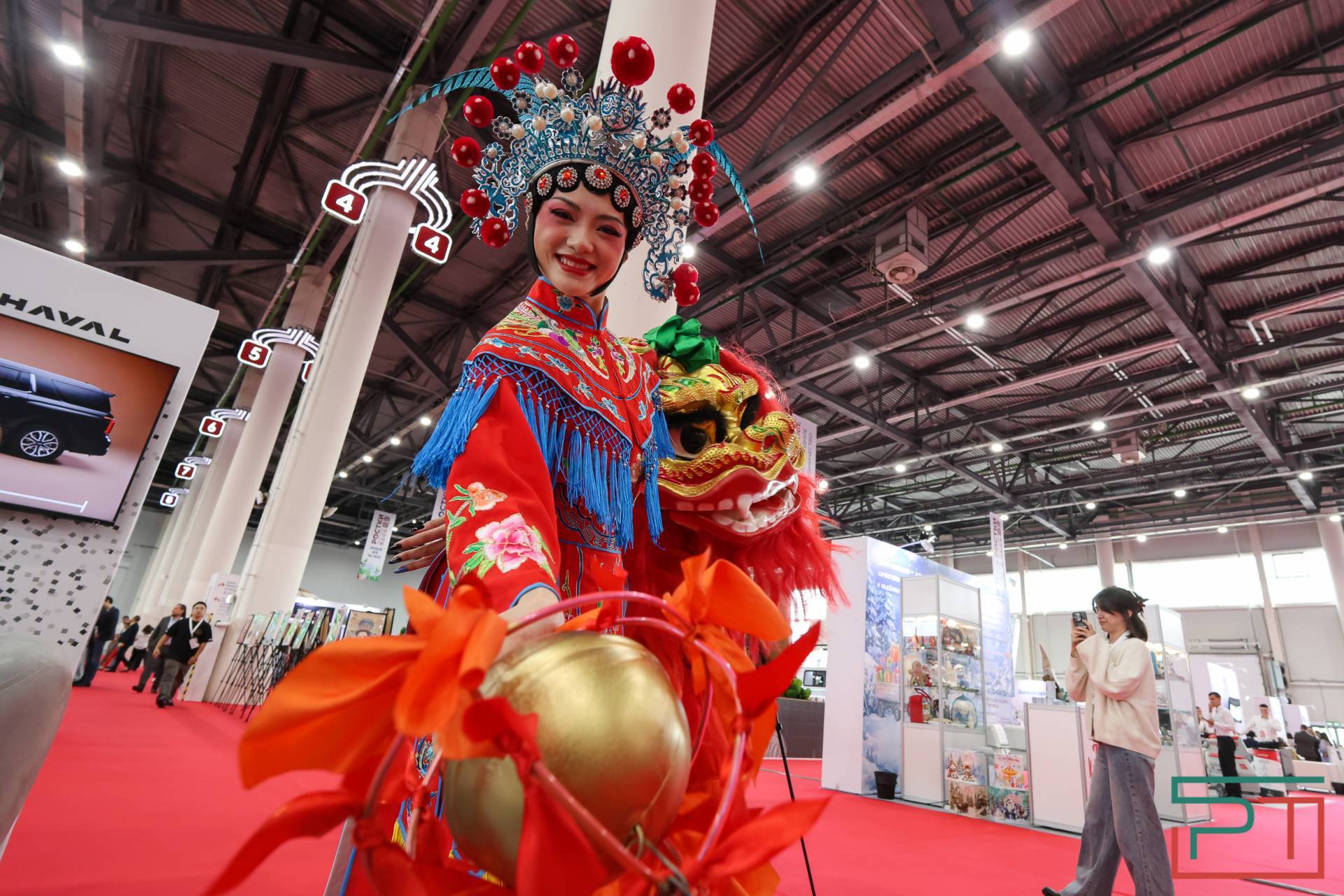 Российско-китайский форум «РОСТКИ» проходит в Казани