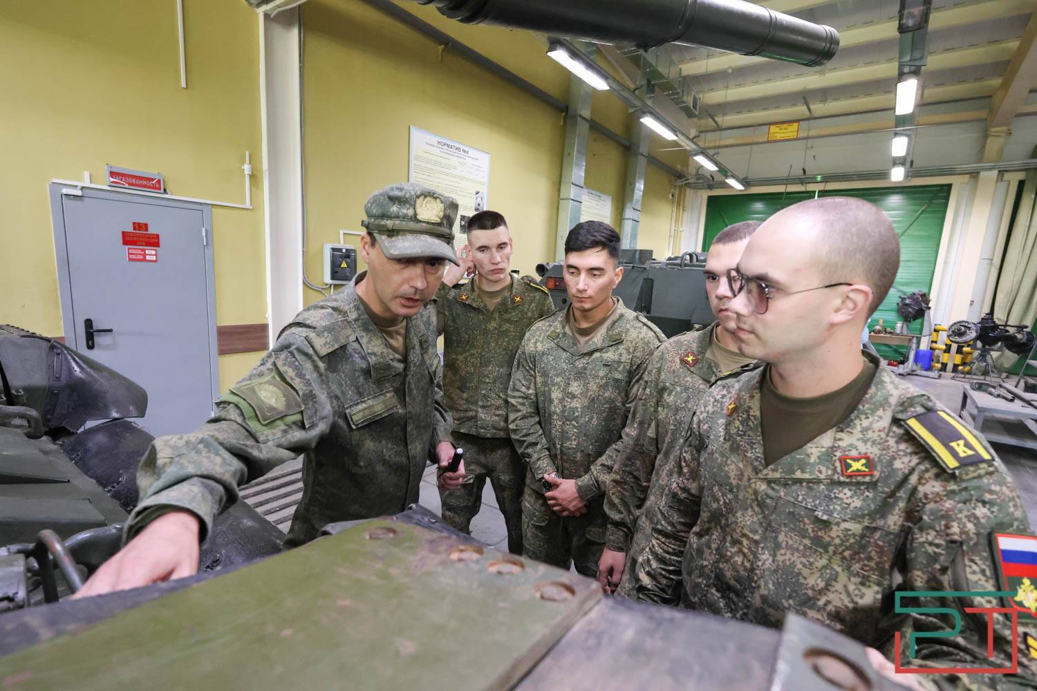 Как проходит обучение в Казанском танковом училище