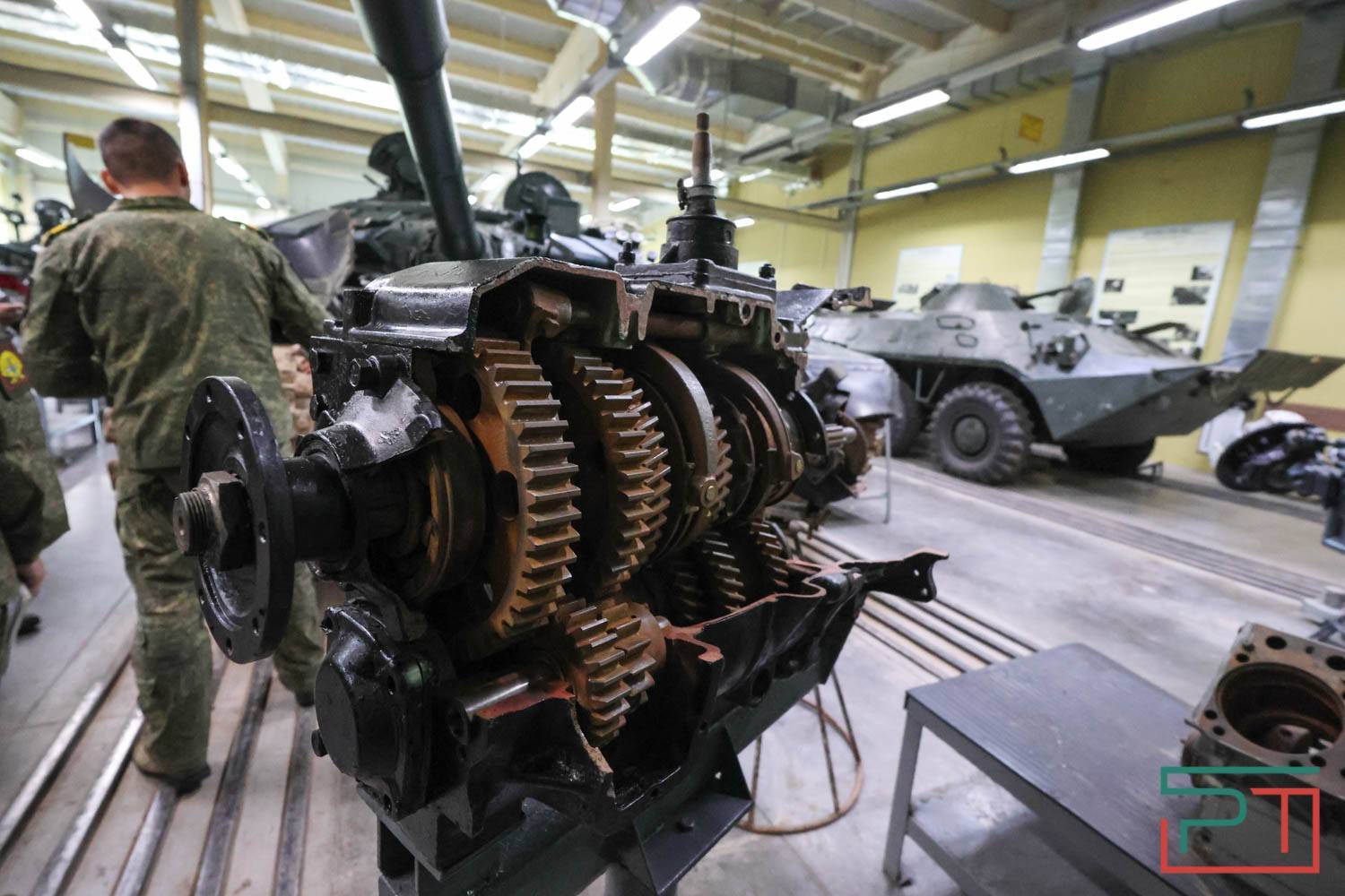 Как проходит обучение в Казанском танковом училище