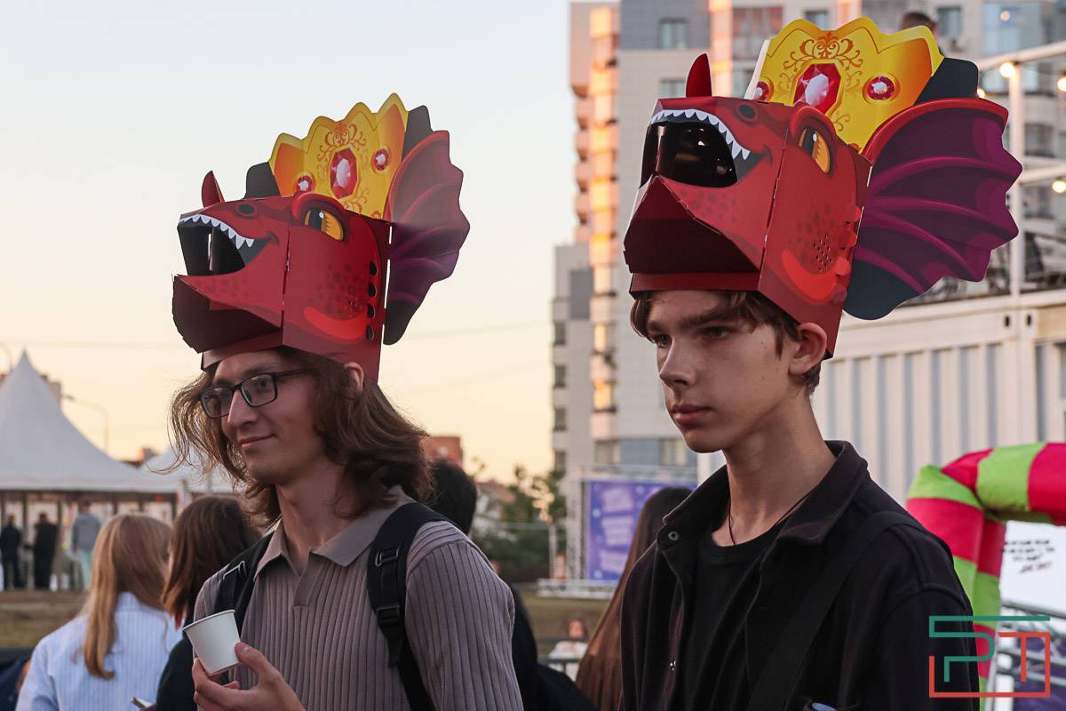 Группа The Hatters с выступила на фестивале «Время молодых» в Казани