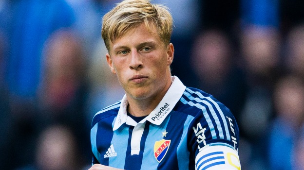 140831 Djurgårdens Emil Bergström under fotbollsmatchen i Allsvenskan mellan Djurgården och Malmö FF den 31 augusti 2014 i Stockholm. Foto: Andreas L Eriksson / Bildbyrån / Cop 106