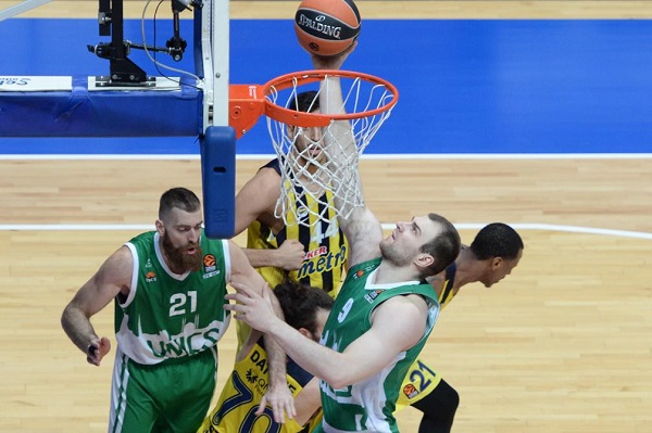 Баскетбол_Параховский_unics.ru_2