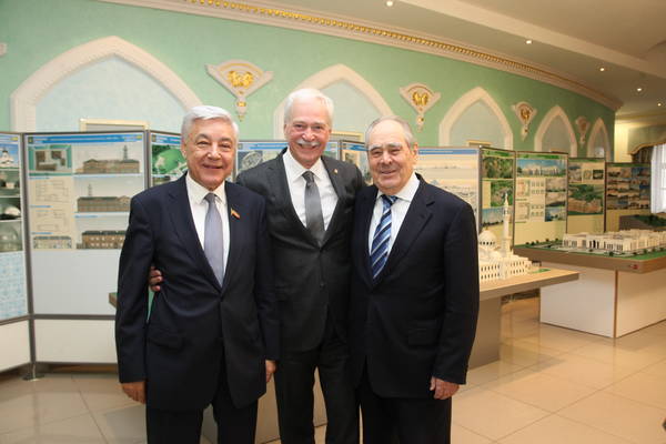 view_2375387_2065582