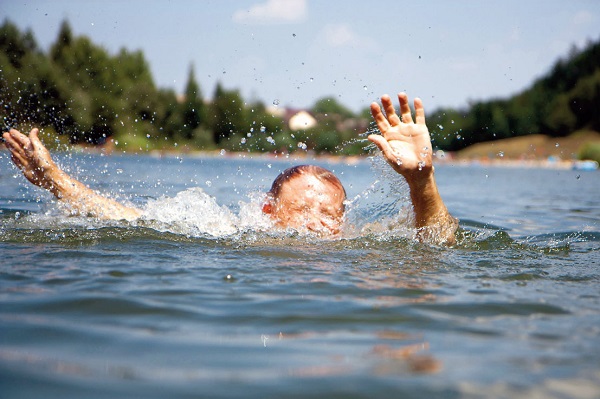 8-helovek-ytonylo-v-buryatyi