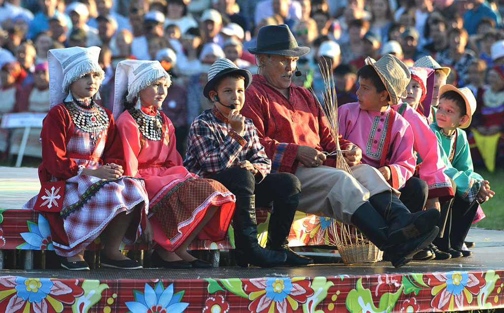 Праздник начался с театрализованной постановки