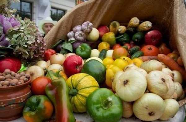 V-Joshkar-Ole-otkryvaetsya-sezon-osennih-selskohozyajstvennyh-yarmarok-1200x642