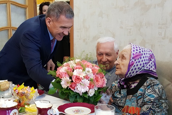 Бабушка_Пресс-служба Президента