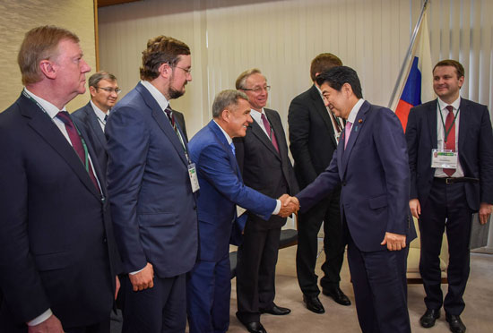 Рустам Минниханов в составе российской делегации принял участие во встрече с Премьер-министром Японии Синдзо Абэ