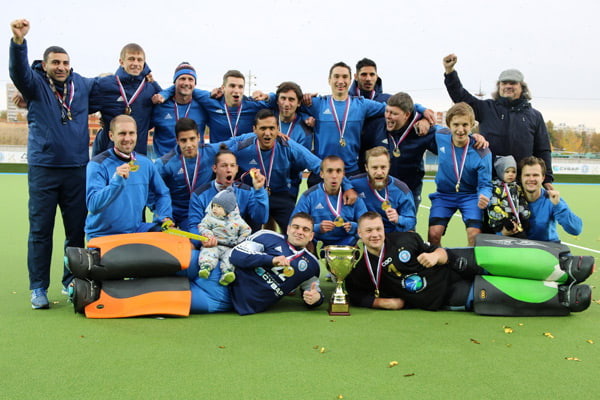 хоккеисты Динамо-Казани выиграли чемпионат страны в шестнадцатый раз2