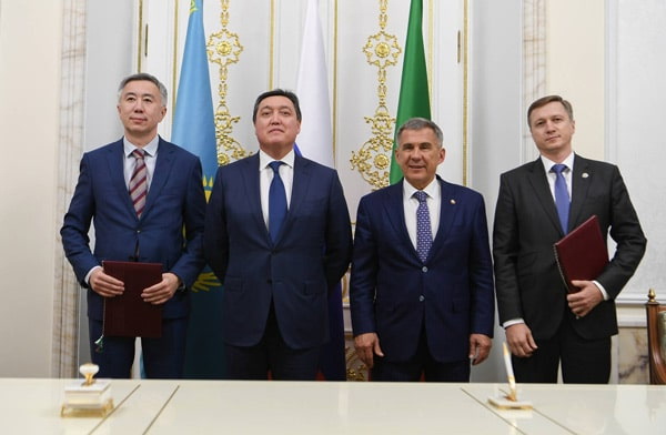 рустам минниханов встретился с делегацией Республики Казахстан