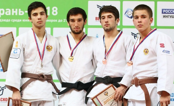 Владислав-Тормаков-завоевал-«серебро»-по-дзюдо-среди-юниоров
