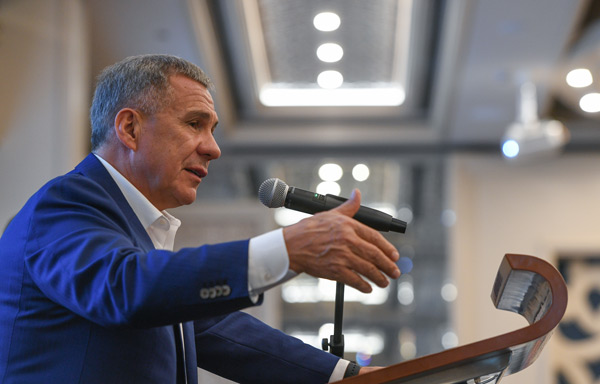 рустам-минниханов