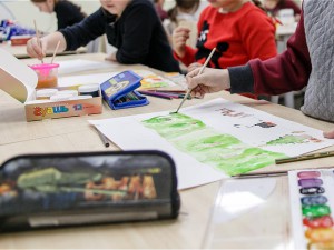 дети рисуют