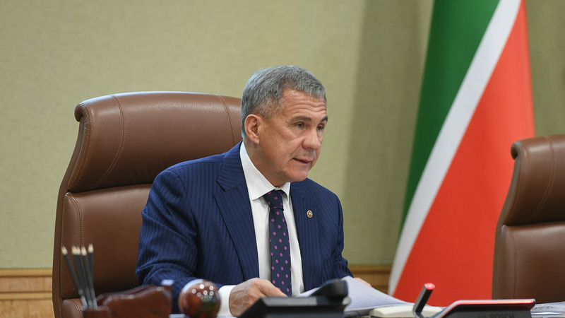 минниханов сидит