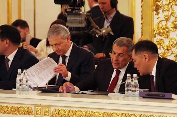 рустам-минниханов-в москве