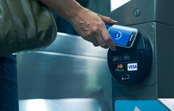 считывателями-бесконтактных-банковских-карт